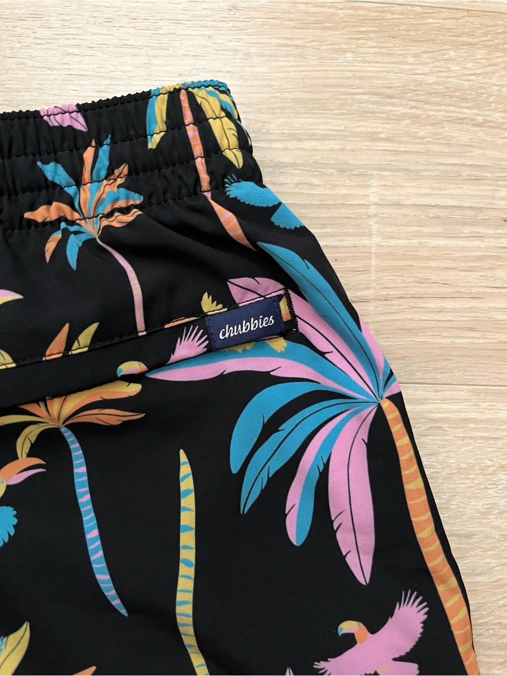 Chubbies Men’s Classic Swim Trunks The Black Light Nights 7” Black Neon Palm S - Picture 6 of 6
